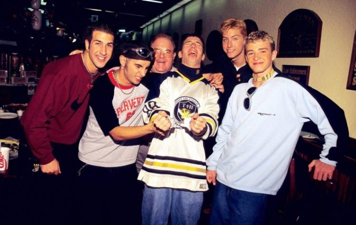 Lou Peralmann com seus Banckstreet Boys e ´N Syn com Justin Timberlake