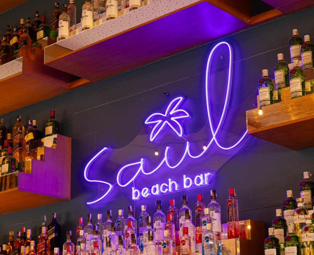 Verão urbano: Saul Beach Bar vira refúgio solar