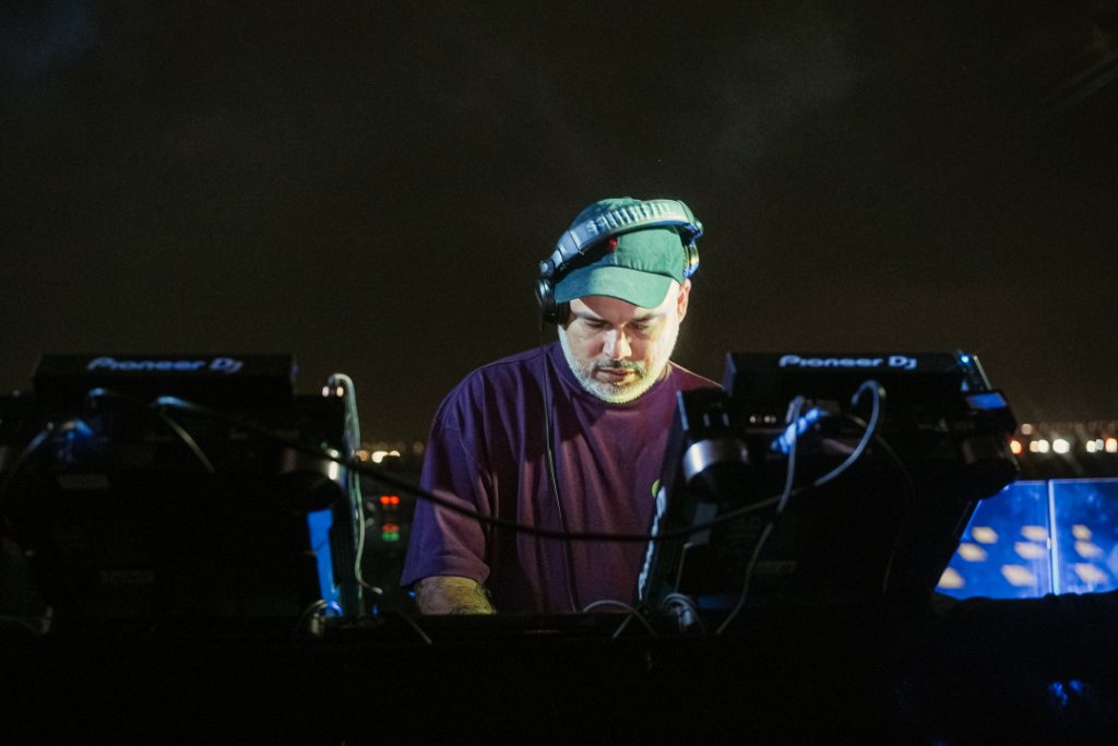 Leo Janeiro, lançamento de álbum “Tempo” em SP