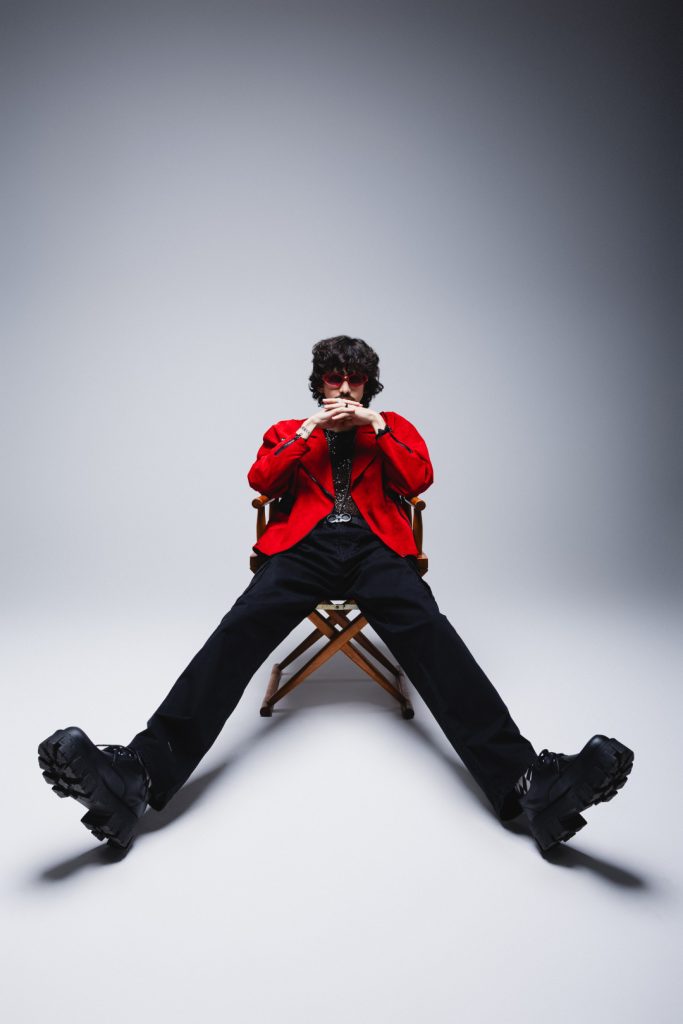 HeyDoc! chega à gravadora internacional Low Ceiling com “Frequencies”