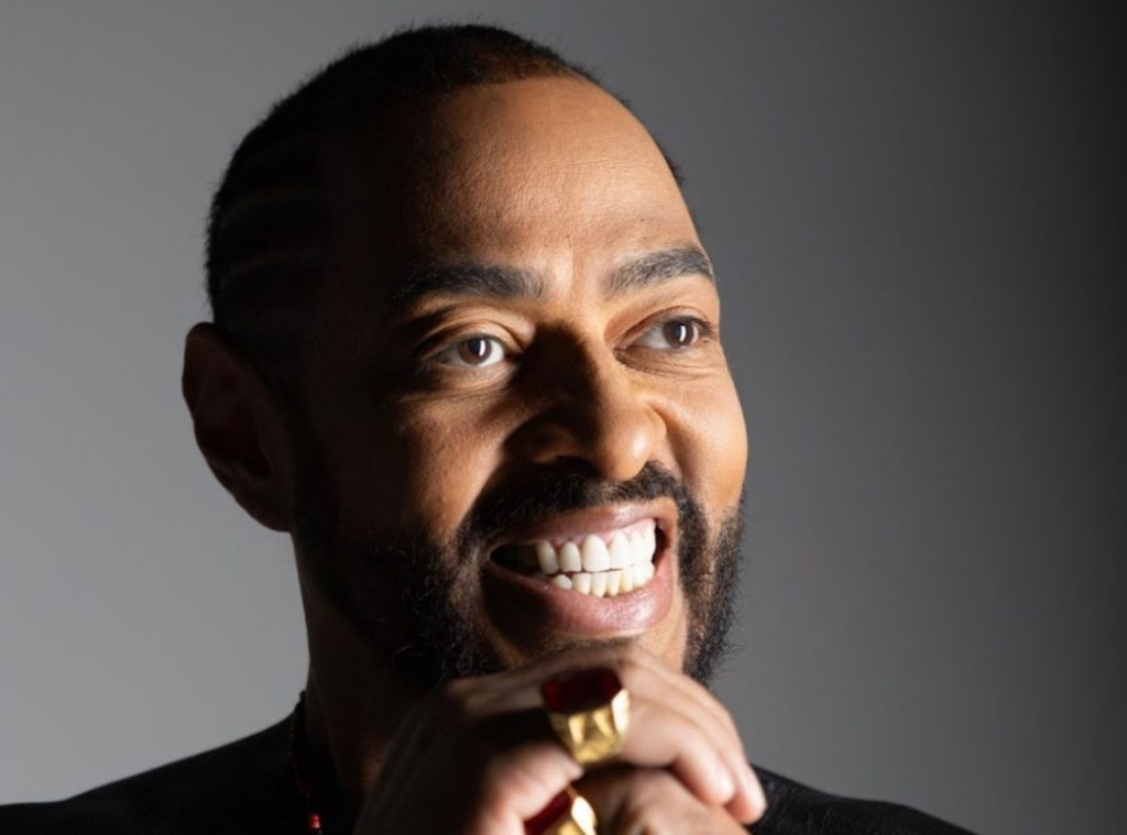 Thaíde lança deluxe do álbum “Corpo Fechado, Mente Aberta”