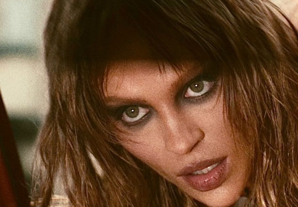 Luísa Sonza lança número 0800 para fãs ouvirem mensagem exclusiva