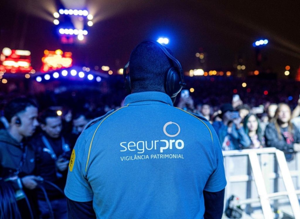 Vagas no Lollapalooza Brasil 2026: SegurPro busca 2.100 vigilantes