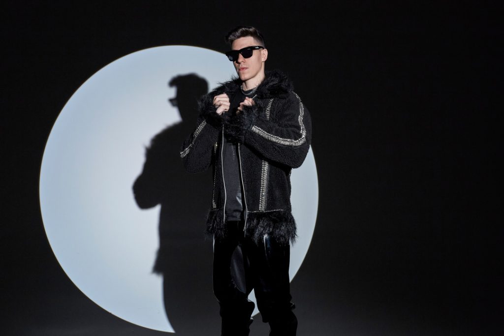 Schutzer estreia na gravadora de Martin Garrix com remix de “All I Need Is You”