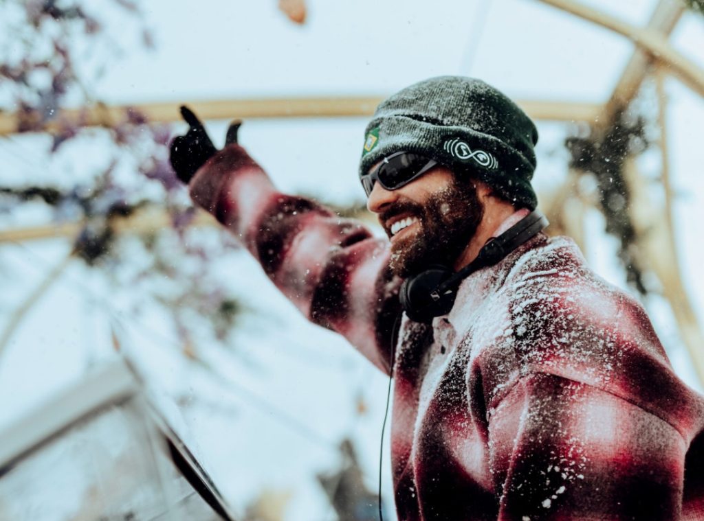 Alok conquista o Tomorrowland Winter 2026 com três shows históricos na neve