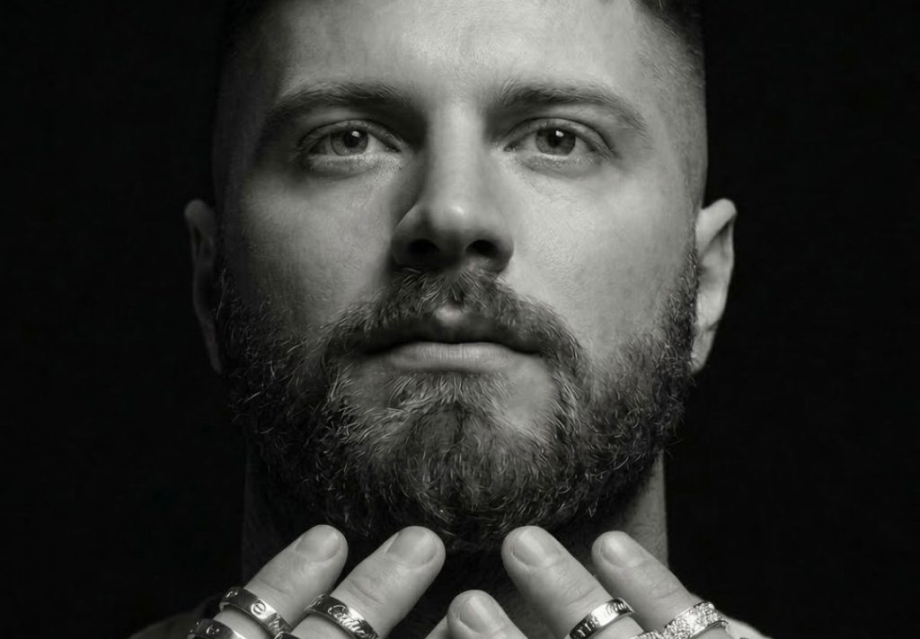 Perseus transforma cultura ballroom em EP sofisticado e conceitual