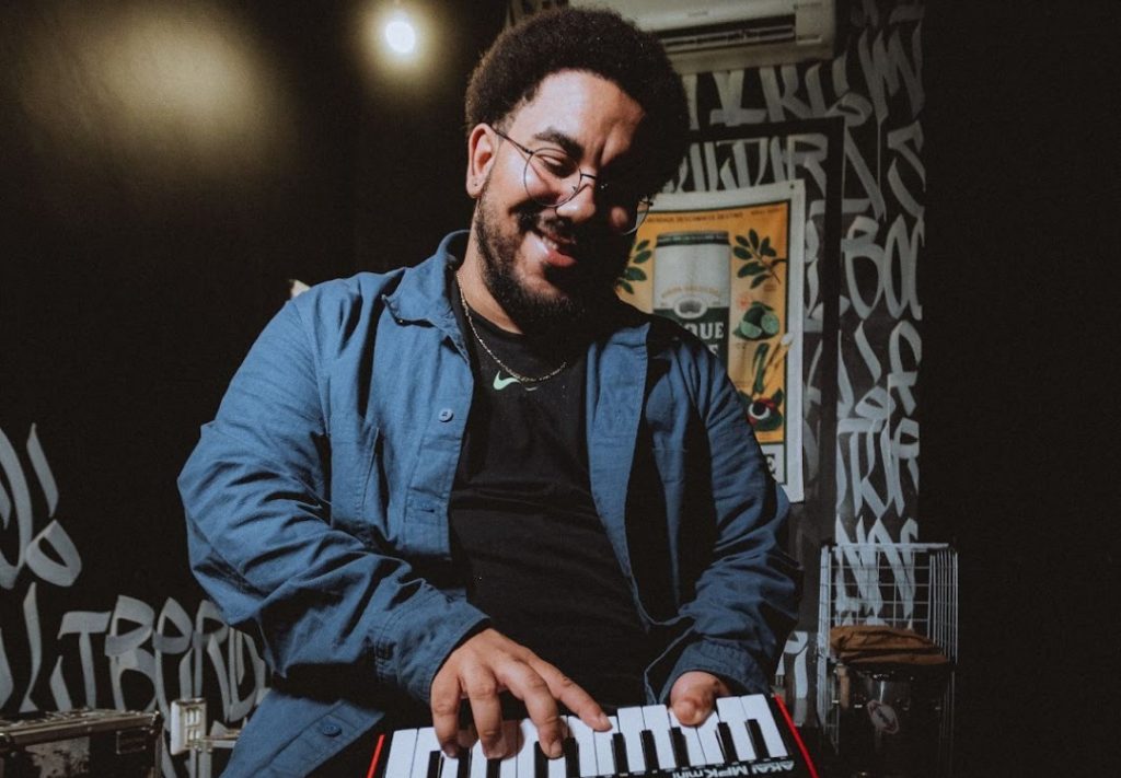 Com uma exploração global do Baile Funk e da Club Music, VHOOR lança o álbum “De Keke!”