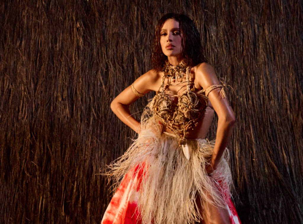 Anitta lança música com Shakira