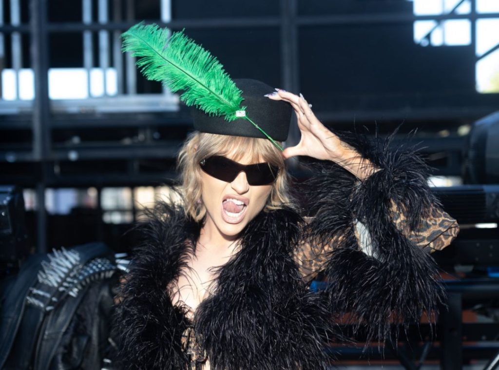 Luísa Sonza estreia no Coachella