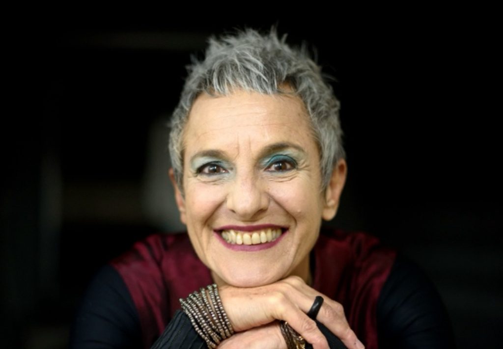 Laura Finocchiaro anuncia single novo com participação de Vânia Bastos