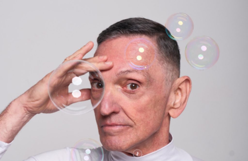 Conheça o repertório do novo álbum de Paulo Miklos