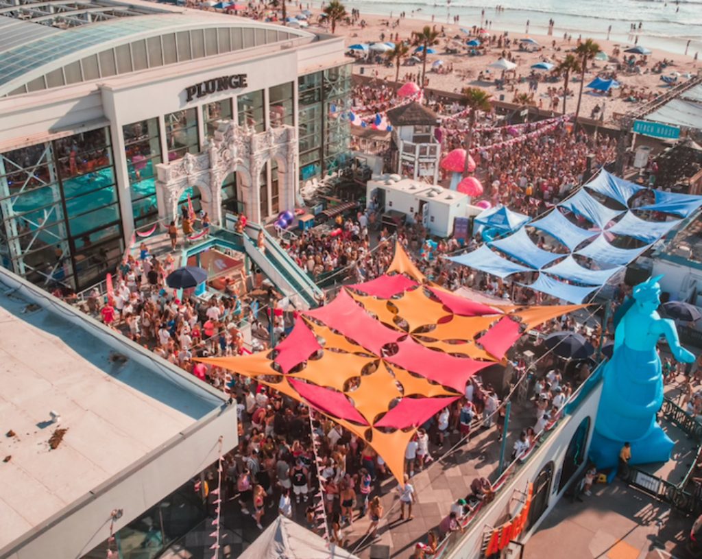 Vivencie o mais novo festival de bem-estar e música à beira-mar de San Diego