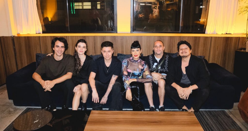 Nina Maia, L_cio, Yann Dardenne, Nelson D e Julio Torres lançam single “Por Aí”