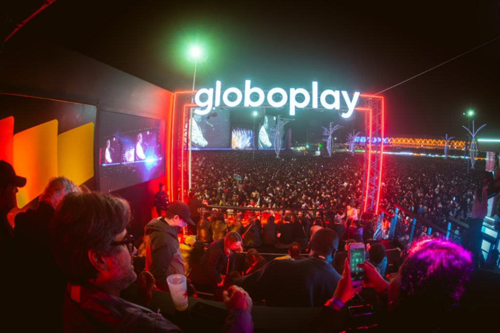 De frente para o Palco Mundo, espaço do Globoplay vira point disputado no Rock in Rio
