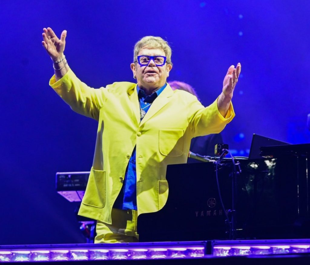 Histórico! Elton John faz show arrebatador no Rock in Rio 2026