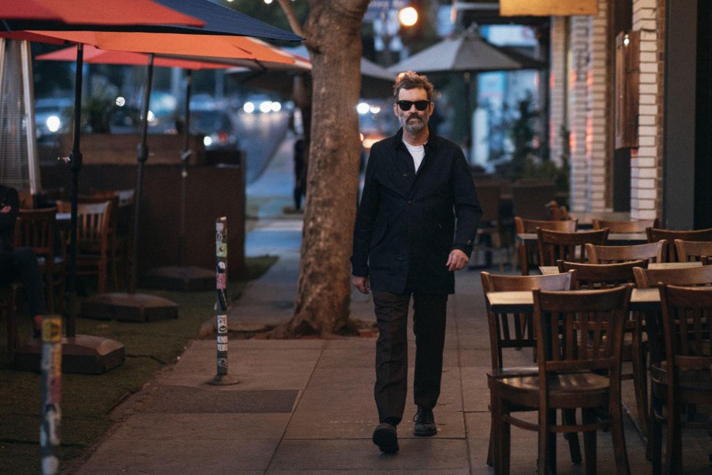 EELS lança o seu 16º álbum de estúdio, ‘COOKIE HAPPENED’